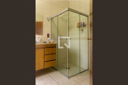 Casa à venda com 317m², 3 quartos e 2 vagas Casa à venda com 317m², 3 quartos e 2 vagasBanheiro Suíte 2