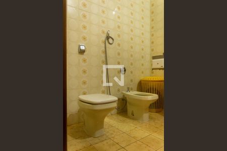 Casa à venda com 317m², 3 quartos e 2 vagas Casa à venda com 317m², 3 quartos e 2 vagasBanheiro Suíte 3