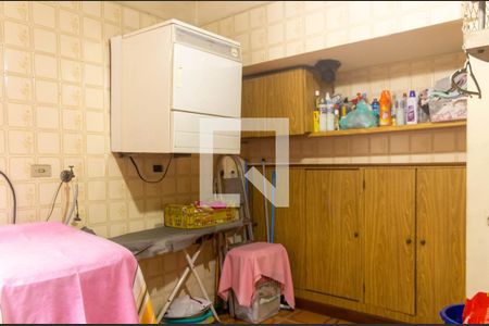 Casa à venda com 317m², 3 quartos e 2 vagas Casa à venda com 317m², 3 quartos e 2 vagasÁrea de Serviço