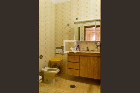 Casa à venda com 317m², 3 quartos e 2 vagas Casa à venda com 317m², 3 quartos e 2 vagasBanheiro Suíte 3