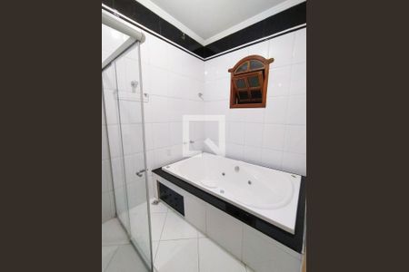 Casa à venda com 330m², 6 quartos e 3 vagas