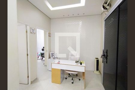 Casa à venda com 330m², 6 quartos e 3 vagas