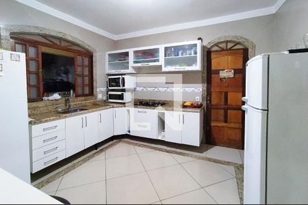 Casa à venda com 330m², 6 quartos e 3 vagas