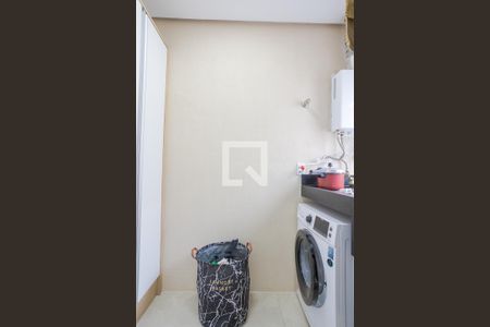 Apartamento à venda com 168m², 3 quartos e 2 vagas Apartamento à venda com 168m², 3 quartos e 2 vagasÁrea de Serviço