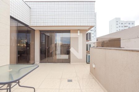 Apartamento à venda com 168m², 3 quartos e 2 vagas Apartamento à venda com 168m², 3 quartos e 2 vagasTerraço