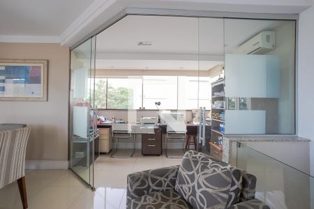 Apartamento à venda com 168m², 3 quartos e 2 vagas Apartamento à venda com 168m², 3 quartos e 2 vagasEscritório