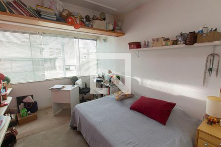 Apartamento à venda com 97m², 3 quartos e 1 vagaQuarto 2