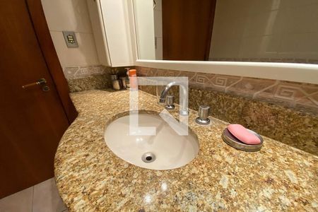 Apartamento à venda com 319m², 6 quartos e 4 vagasBanheiro 3