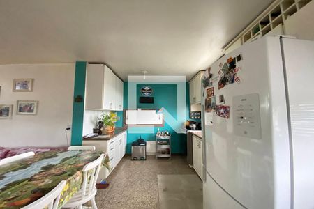 Apartamento à venda com 319m², 6 quartos e 4 vagasCozinha
