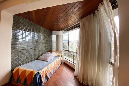 Apartamento à venda com 319m², 6 quartos e 4 vagasQuarto 4 - Suíte