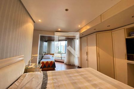 Apartamento à venda com 319m², 6 quartos e 4 vagasQuarto 4 - Suíte