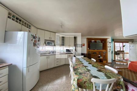 Apartamento à venda com 319m², 6 quartos e 4 vagasCozinha