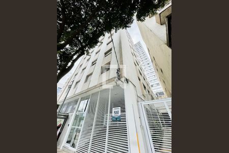 Apartamento à venda com 58m², 1 quarto e sem vaga Apartamento à venda com 58m², 1 quarto e sem vagaFachada
