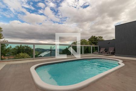 Casa à venda com 234m², 3 quartos e 4 vagas Casa à venda com 234m², 3 quartos e 4 vagasPiscina