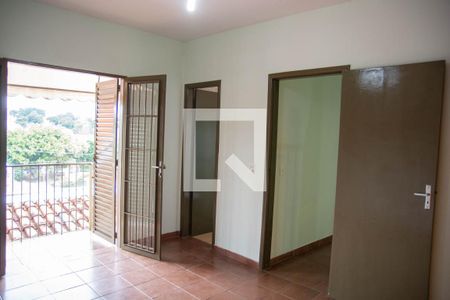 Casa à venda com 250m², 4 quartos e 2 vagas Casa à venda com 250m², 4 quartos e 2 vagasQuarto Suite 2 - Casa Fundos