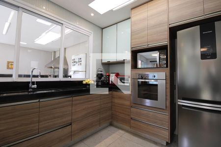 Casa à venda com 344m², 5 quartos e 4 vagasCozinha