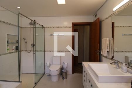 Casa à venda com 344m², 5 quartos e 4 vagasBanheiro