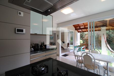 Casa à venda com 344m², 5 quartos e 4 vagasCozinha