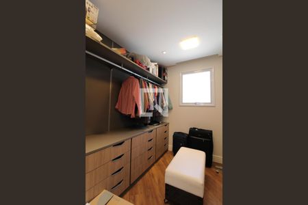 Casa à venda com 344m², 5 quartos e 4 vagasCloset