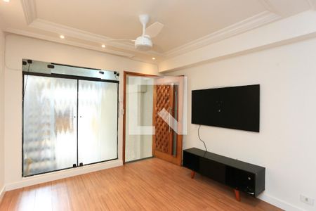 Sala  de casa para alugar com 2 quartos, 140m² em Jardim Bom Tempo, Taboão da Serra