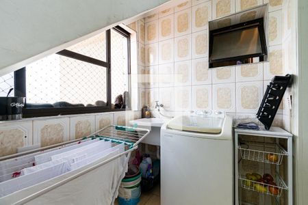 Apartamento à venda com 128m², 3 quartos e 2 vagas Apartamento à venda com 128m², 3 quartos e 2 vagasLavanderia