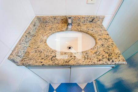 Apartamento à venda com 76m², 3 quartos e 2 vagasBanheiro do quarto 1