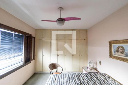 Casa à venda com 350m², 3 quartos e 6 vagas Casa à venda com 350m², 3 quartos e 6 vagasSuite 3