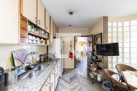 Casa à venda com 350m², 3 quartos e 6 vagas Casa à venda com 350m², 3 quartos e 6 vagasCozinha