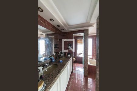 Casa à venda com 350m², 3 quartos e 6 vagas Casa à venda com 350m², 3 quartos e 6 vagasBanheiro Suite