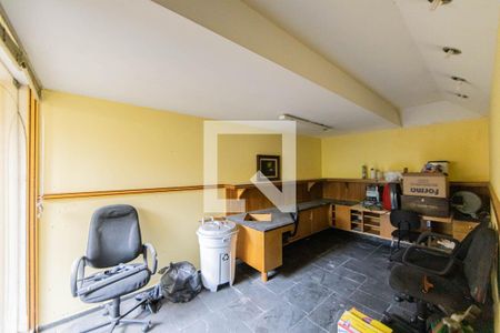 Casa à venda com 350m², 3 quartos e 6 vagas Casa à venda com 350m², 3 quartos e 6 vagasEscritório