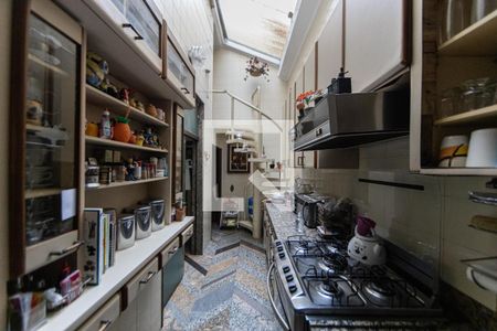 Casa à venda com 350m², 3 quartos e 6 vagas Casa à venda com 350m², 3 quartos e 6 vagasCozinha