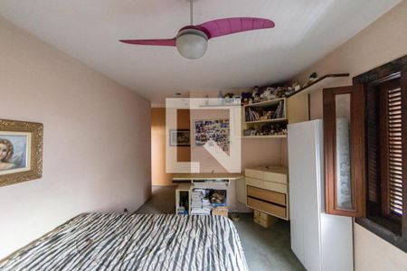 Casa à venda com 350m², 3 quartos e 6 vagas Casa à venda com 350m², 3 quartos e 6 vagasSuite 3