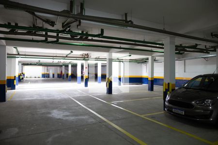 Apartamento à venda com 104m², 2 quartos e 2 vagas Apartamento à venda com 104m², 2 quartos e 2 vagasGaragem