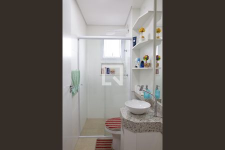 Apartamento à venda com 104m², 2 quartos e 2 vagas Apartamento à venda com 104m², 2 quartos e 2 vagasSuite Banheiro