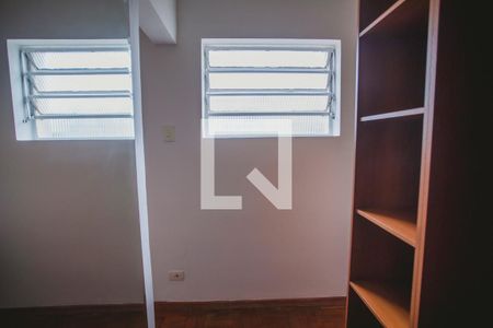 Apartamento à venda com 69m², 2 quartos e 1 vaga Apartamento à venda com 69m², 2 quartos e 1 vagaCloset