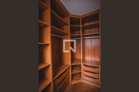 Apartamento à venda com 69m², 2 quartos e 1 vaga Apartamento à venda com 69m², 2 quartos e 1 vagaCloset