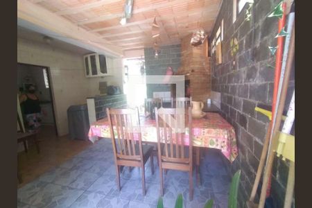 Casa à venda com 228m², 5 quartos e 2 vagas