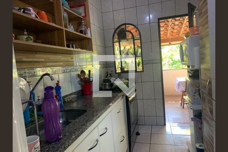 Casa à venda com 228m², 5 quartos e 2 vagas