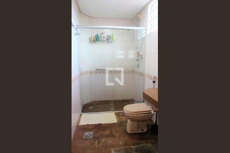 Casa à venda com 330m², 4 quartos e 4 vagas