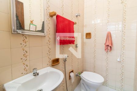 Casa à venda com 246m², 4 quartos e 4 vagas