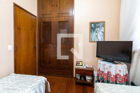 Casa à venda com 246m², 4 quartos e 4 vagas