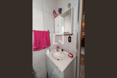 Casa à venda com 140m², 3 quartos e 1 vaga Casa à venda com 140m², 3 quartos e 1 vagaBanheiro