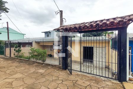 Casa à venda com 140m², 3 quartos e 1 vaga Casa à venda com 140m², 3 quartos e 1 vagaFachada