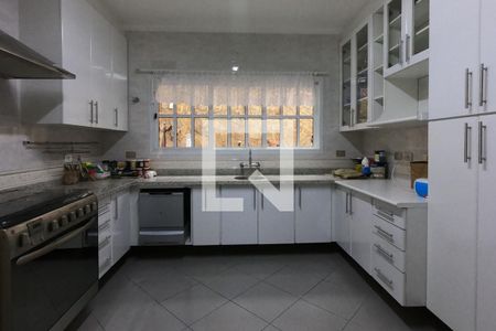 Casa à venda com 253m², 4 quartos e 4 vagas Casa à venda com 253m², 4 quartos e 4 vagasCozinha