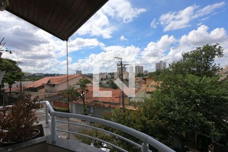 Casa à venda com 253m², 4 quartos e 4 vagas Casa à venda com 253m², 4 quartos e 4 vagasSuíte