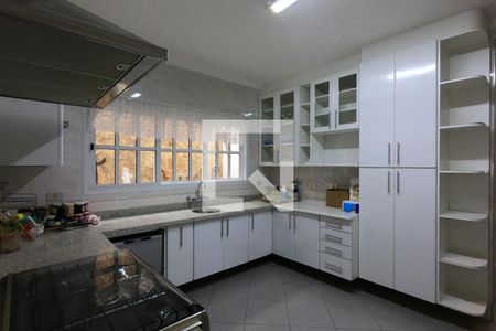 Casa à venda com 253m², 4 quartos e 4 vagas Casa à venda com 253m², 4 quartos e 4 vagasCozinha