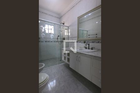 Casa à venda com 253m², 4 quartos e 4 vagas Casa à venda com 253m², 4 quartos e 4 vagasBanheiro da Suíte 1