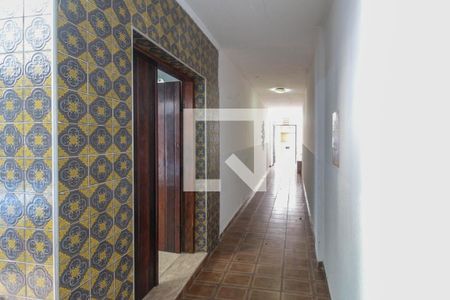 Casa à venda com 182m², 3 quartos e 2 vagas Casa à venda com 182m², 3 quartos e 2 vagasCorredor