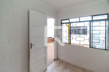Casa à venda com 182m², 3 quartos e 2 vagas Casa à venda com 182m², 3 quartos e 2 vagasQuarto de serviço