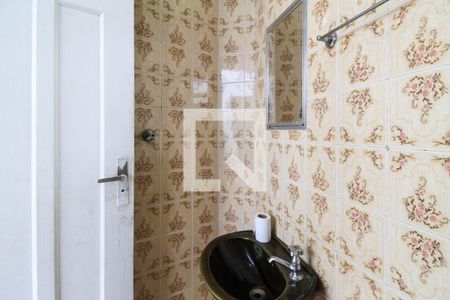 Casa à venda com 182m², 3 quartos e 2 vagas Casa à venda com 182m², 3 quartos e 2 vagasBanheiro de serviço